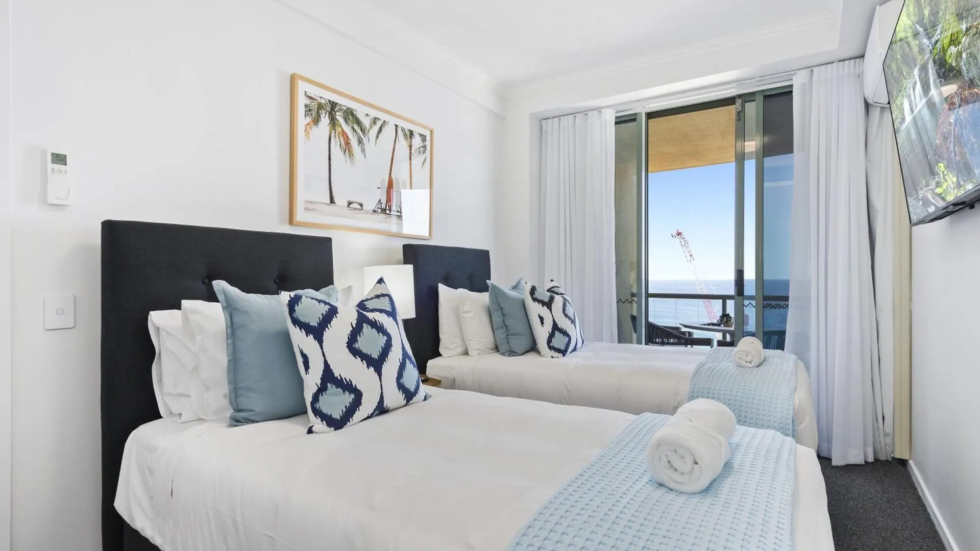 Prime Views From 4 Bedroom Newly Renovated Ocean Unit At Sun City - Q Stay Gold Coast 0*,